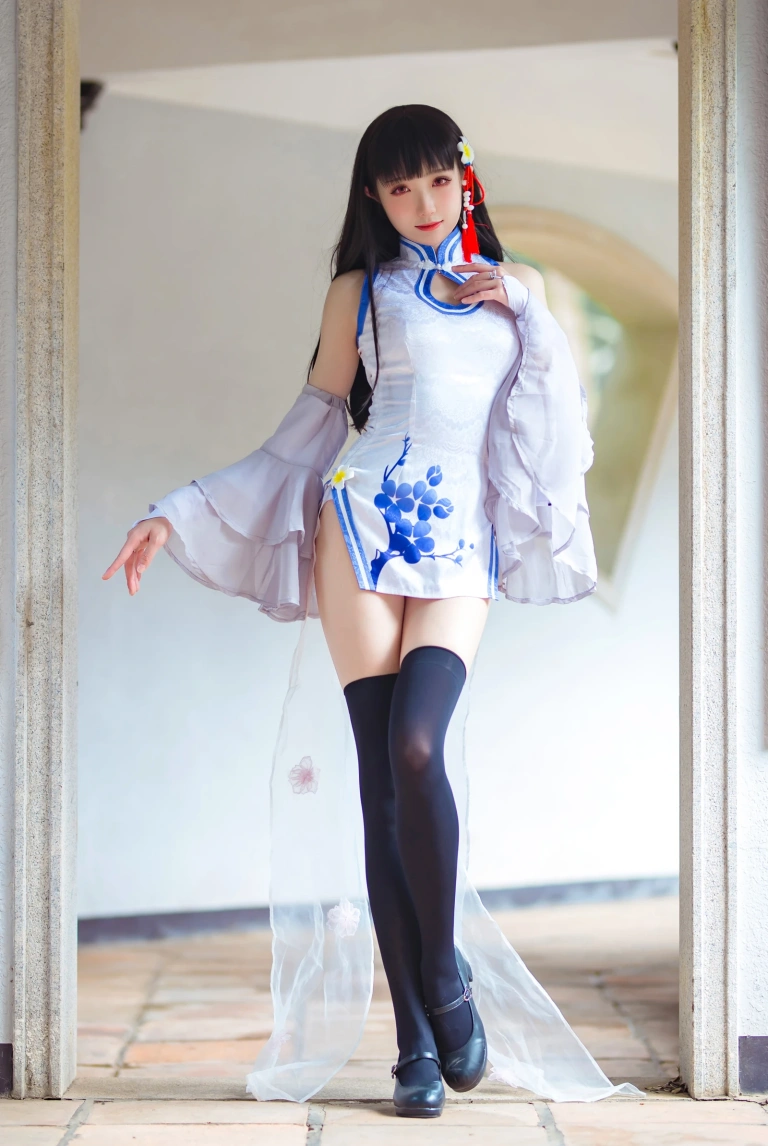 瓜希酱《碧蓝航线 逸仙》主题写真：22张全套美图