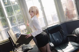 宮本桜《碧蓝航线 怨仇》主题写真：45张全套美图