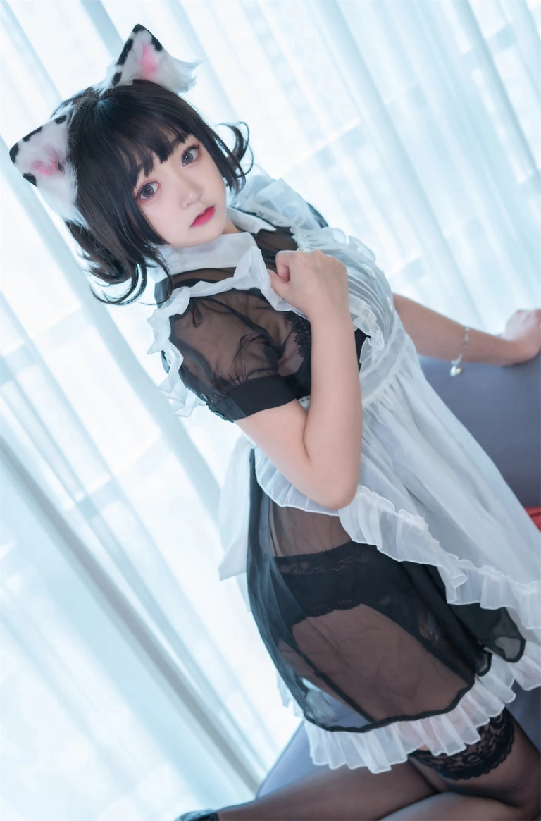恩田直幸《奶牛猫女仆》主题写真：46张全套美图