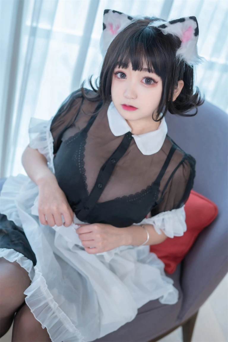 恩田直幸《奶牛猫女仆》主题写真：46张全套美图