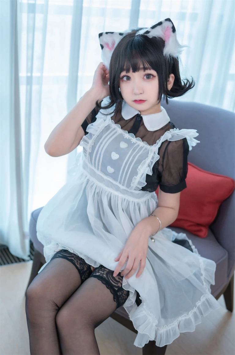 恩田直幸《奶牛猫女仆》主题写真：46张全套美图