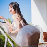 香草喵露露《杨枝甘露 白色纱裙》主题写真：48张全套美图，含1个视频