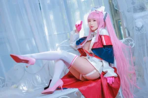 清水由乃《英仙座护士服》主题写真：52张全套美图