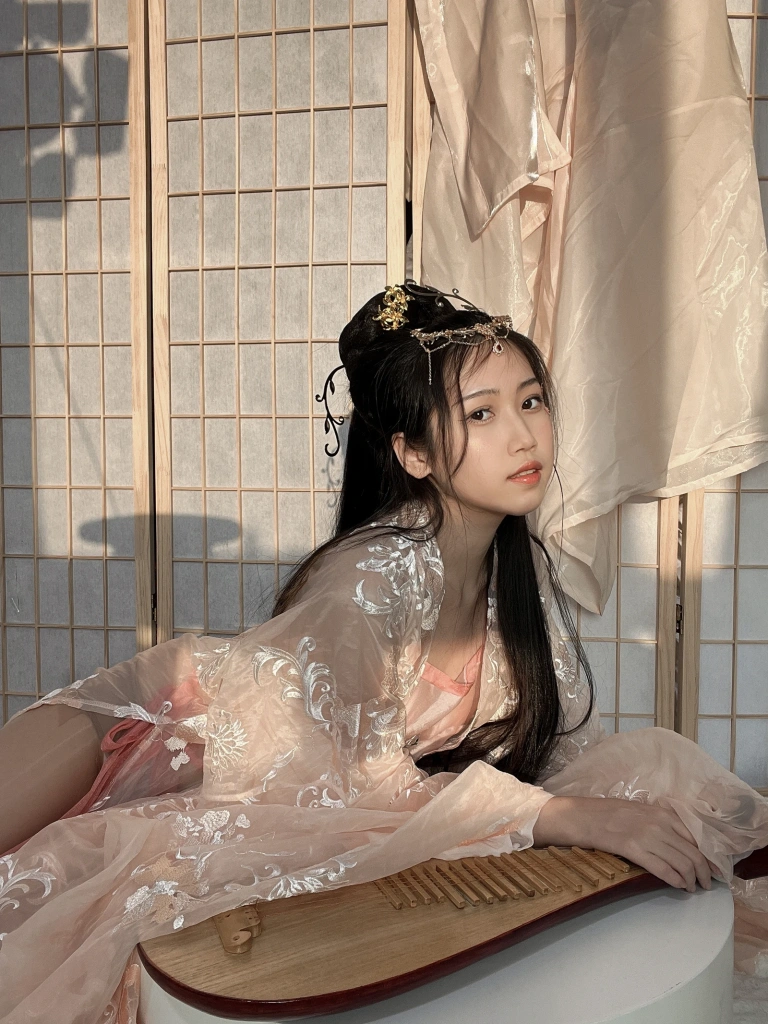 不呆猫《魅惑古风小娘子》主题写真：56张全套美图，含1个视频