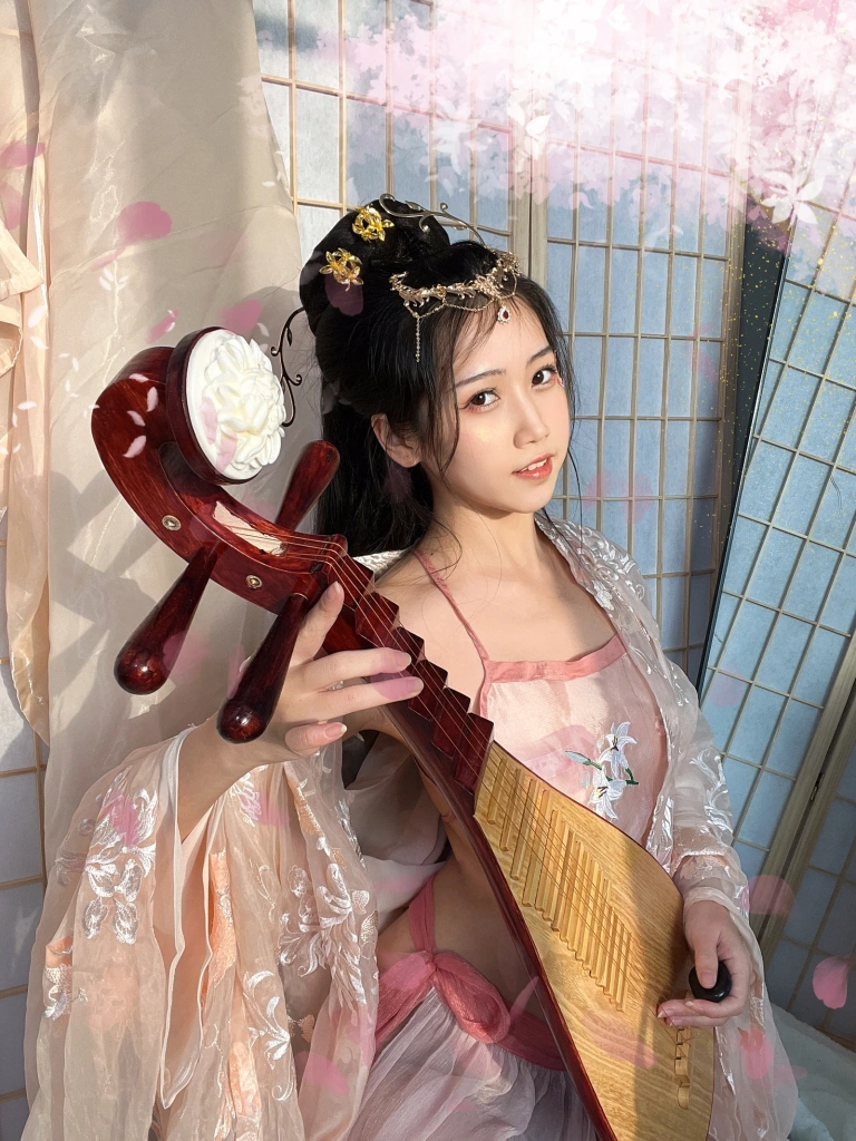 不呆猫《魅惑古风小娘子》主题写真：56张全套美图，含1个视频