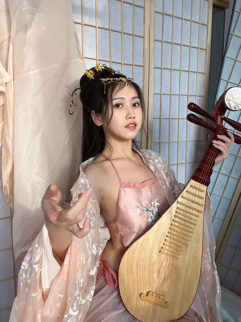 不呆猫《魅惑古风小娘子》主题写真：56张全套美图，含1个视频