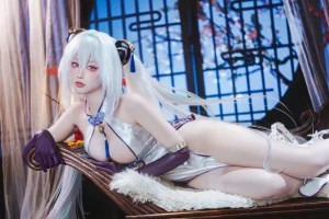 宮本桜《碧蓝航线 奇尔沙治》主题写真：10张全套美图