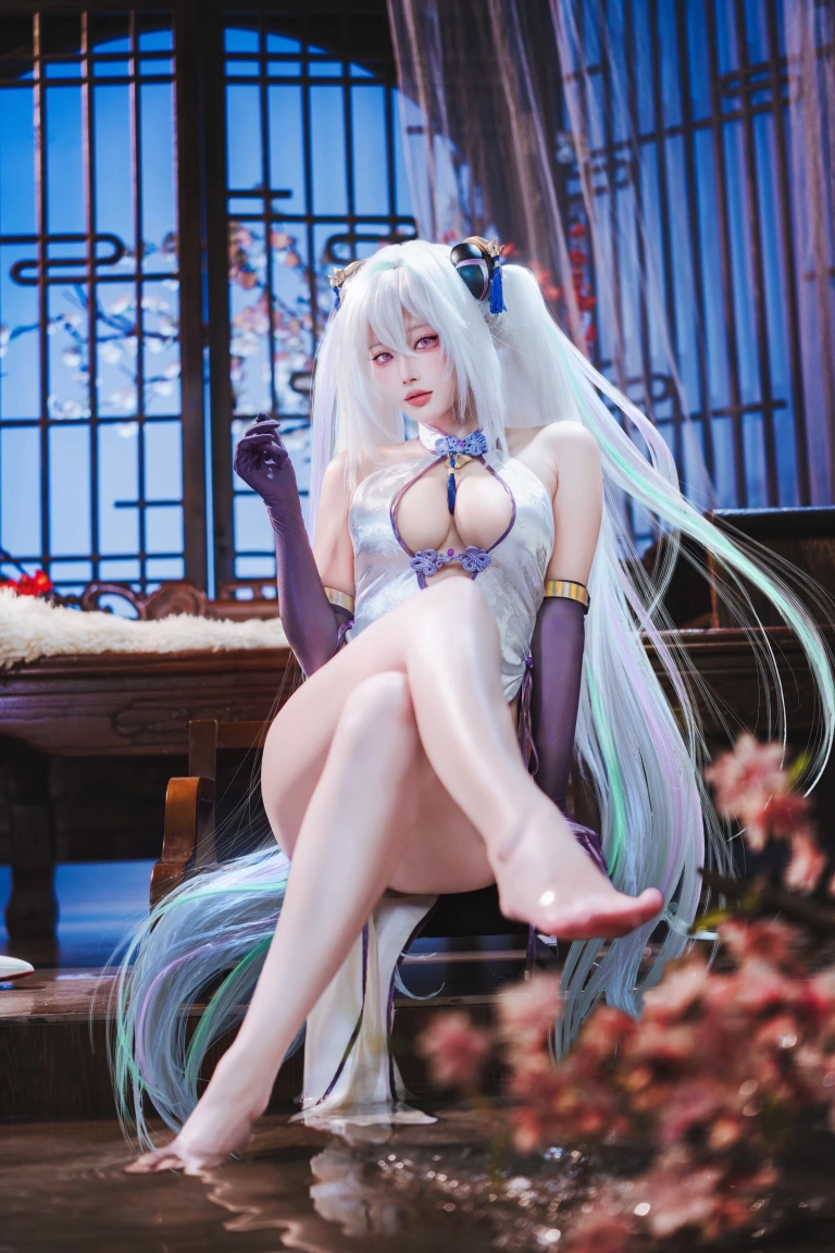 宮本桜《碧蓝航线 奇尔沙治》主题写真：10张全套美图