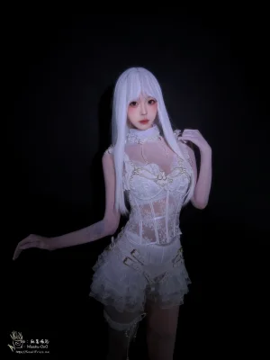 麻薯好吃《圣洁的僭越》主题写真：110张全套美图