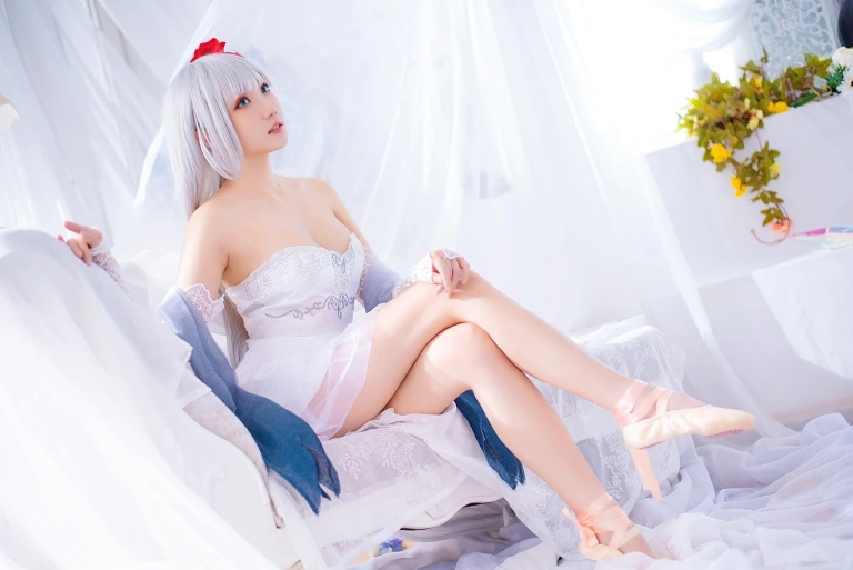 瓜希酱《翔鹤》主题写真：19张全套美图