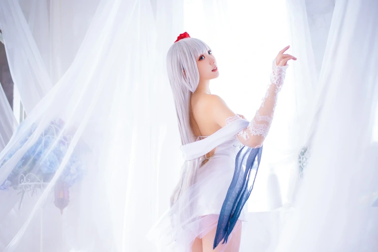 瓜希酱《翔鹤》主题写真：19张全套美图