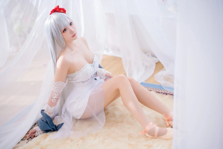 瓜希酱《翔鹤》主题写真：19张全套美图