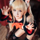 阿包也是兔娘《小猫咪能有什么坏心眼呢》主题写真：19张全套美图
