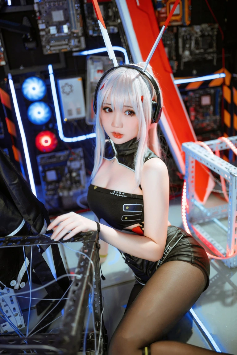 焖焖碳《绫波鬼神乐队》主题写真：24张全套美图