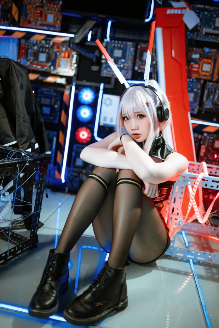 焖焖碳《绫波鬼神乐队》主题写真：24张全套美图