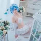 面饼仙儿《花嫁蕾姆》主题写真：28张全套美图