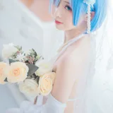 面饼仙儿《花嫁蕾姆》主题写真：28张全套美图