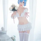 面饼仙儿《花嫁蕾姆》主题写真：28张全套美图