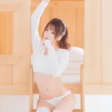桜桃喵《小白》主题写真：33张全套美图