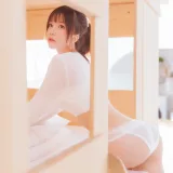 桜桃喵《小白》主题写真：33张全套美图
