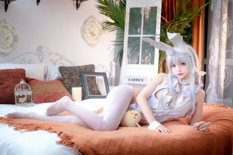 日奈娇(椎名莜)《恶毒 懒懒的白兔》主题写真：66张全套美图