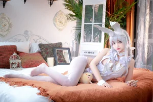 日奈娇(椎名莜)《恶毒 懒懒的白兔》主题写真：66张全套美图