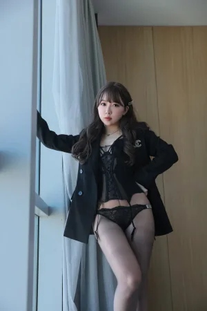 小女巫露娜《秋秋》主题写真：104张全套美图