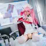 瓜希酱《英仙座护士》主题写真：20张全套美图