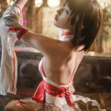 阿包也是兔娘《温泉巫女》主题写真：24张全套美图