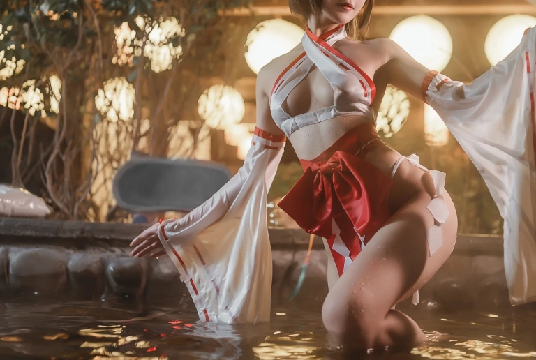 阿包也是兔娘《温泉巫女》主题写真：24张全套美图