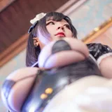 皮皮奶《南半球女仆》主题写真：25张全套美图