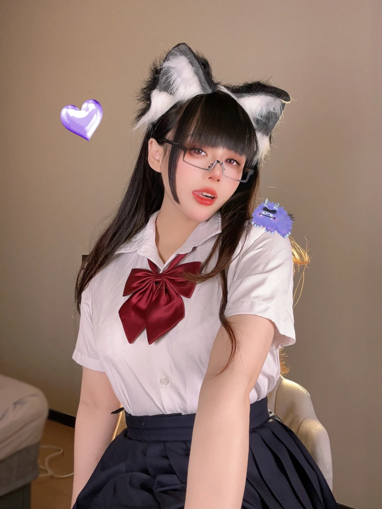 九言《猫耳娘的裙底》主题写真：36张全套美图，含5个视频