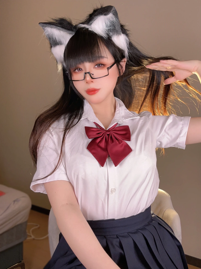 九言《猫耳娘的裙底》主题写真：36张全套美图，含5个视频
