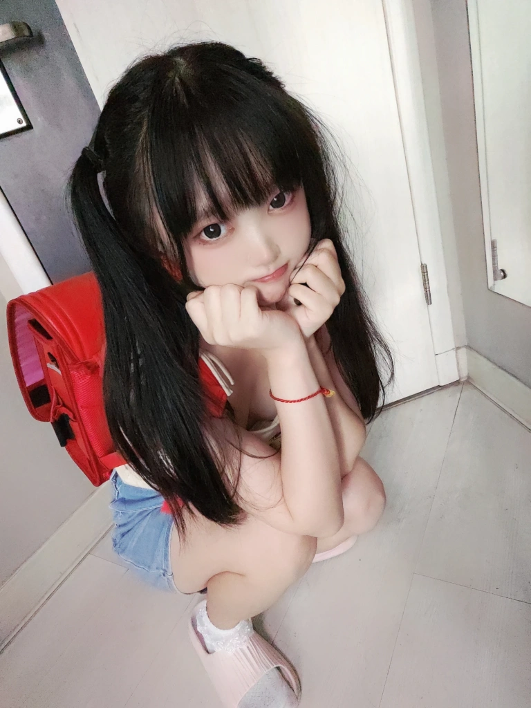 神沢永莉《放学后也是好学生》主题写真：44张全套美图，含1个视频