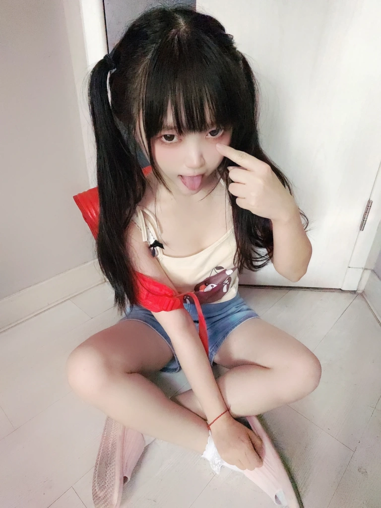 神沢永莉《放学后也是好学生》主题写真：44张全套美图，含1个视频