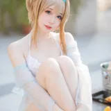 焖焖碳《少女前线 索米泳装》主题写真：46张全套美图