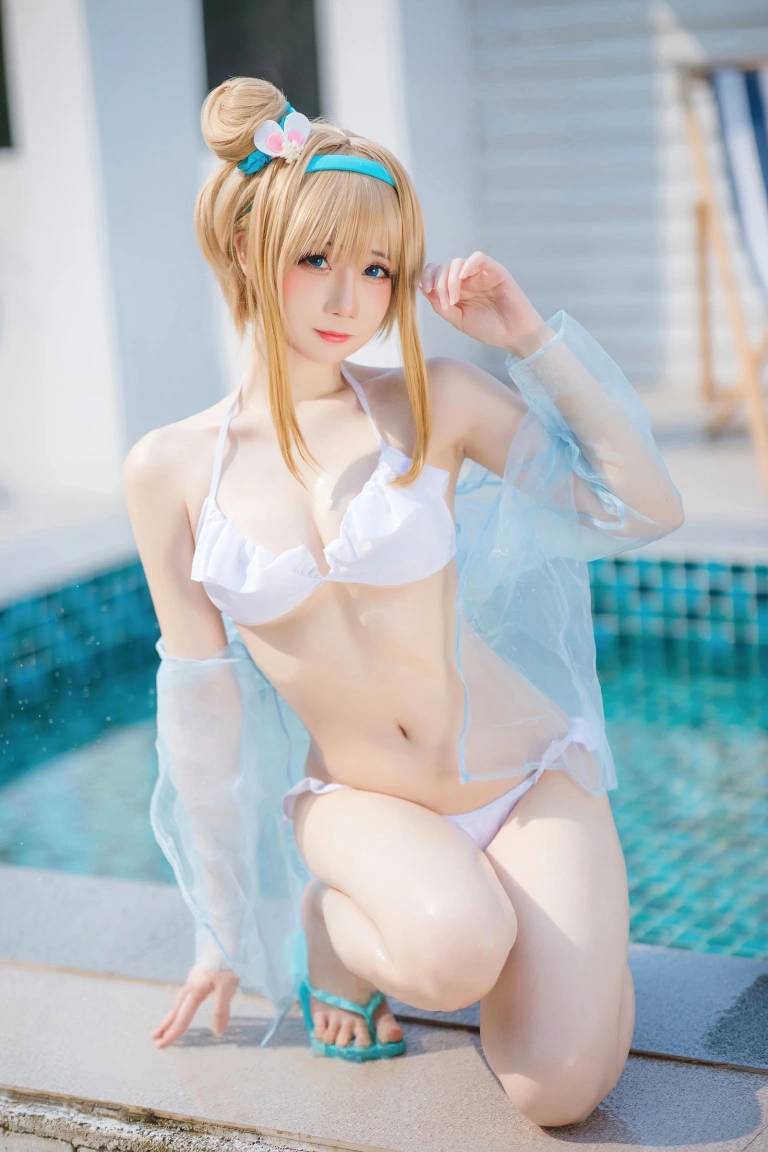 焖焖碳《少女前线 索米泳装》主题写真：46张全套美图