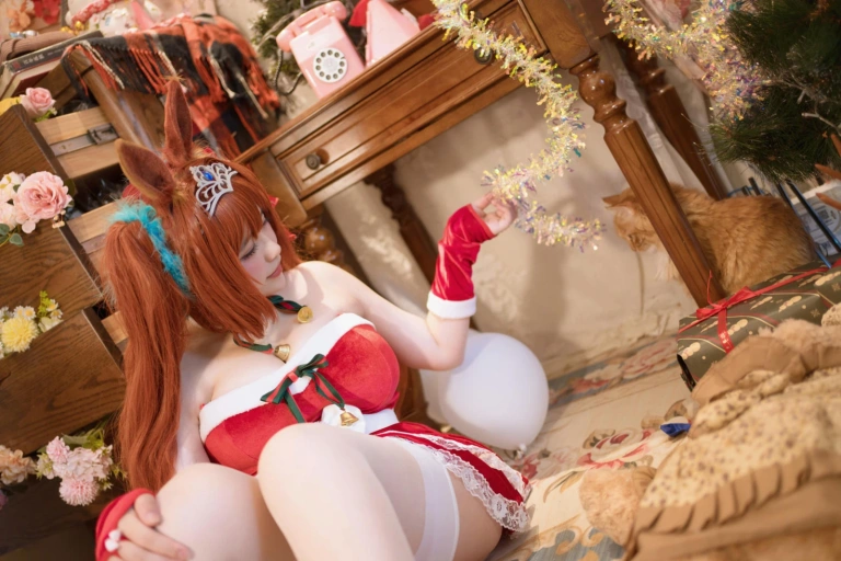 阿半今天很开心《赛马娘 大和赤骥·绯红的星落之夜》主题写真：48张全套美图