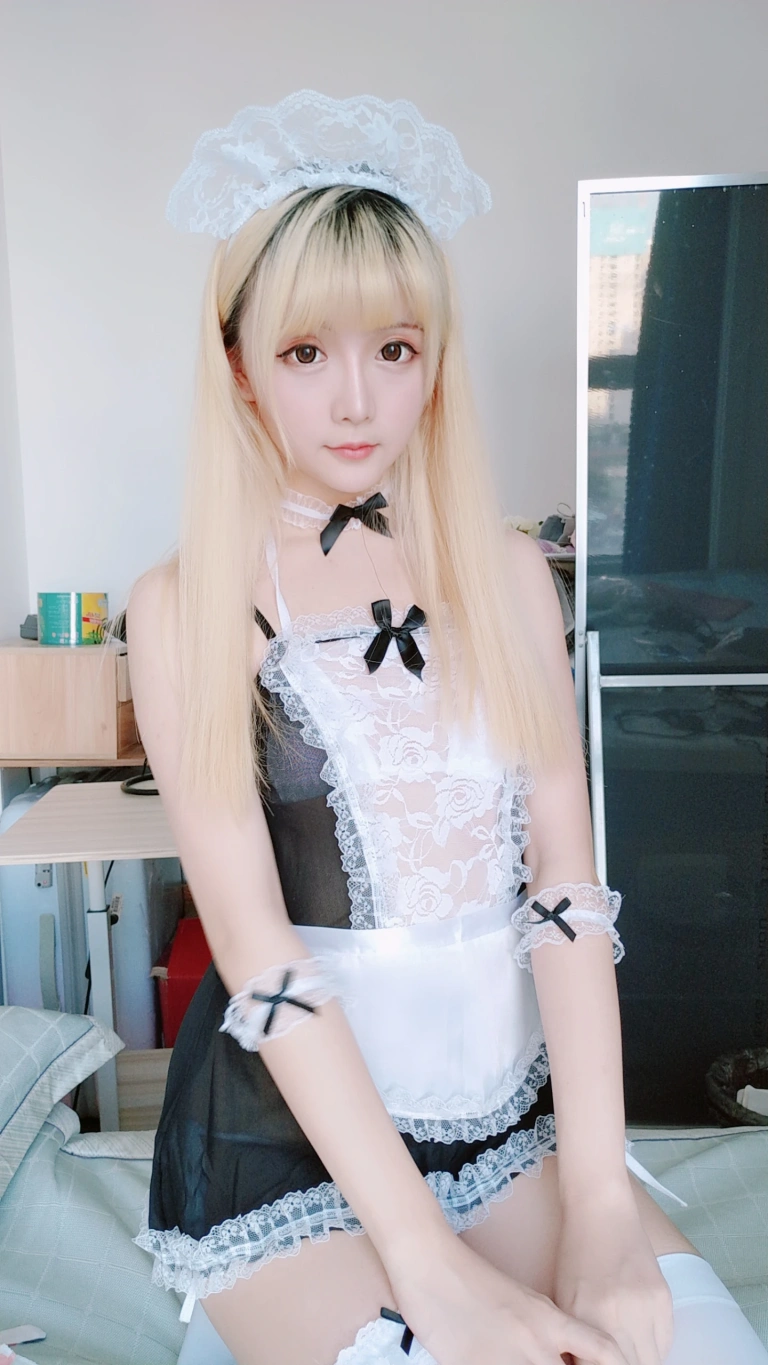 星之迟迟《定制 6-29 女仆》主题写真：61张全套美图，含1个视频