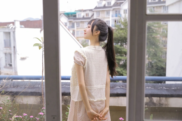 木棉棉《绵相随 厨娘》主题写真：8张全套美图