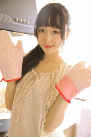 木棉棉《绵相随 厨娘》主题写真：8张全套美图