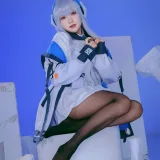 是一只熊仔《蔚蓝档案·潮乃亚》主题写真：100张全套美图