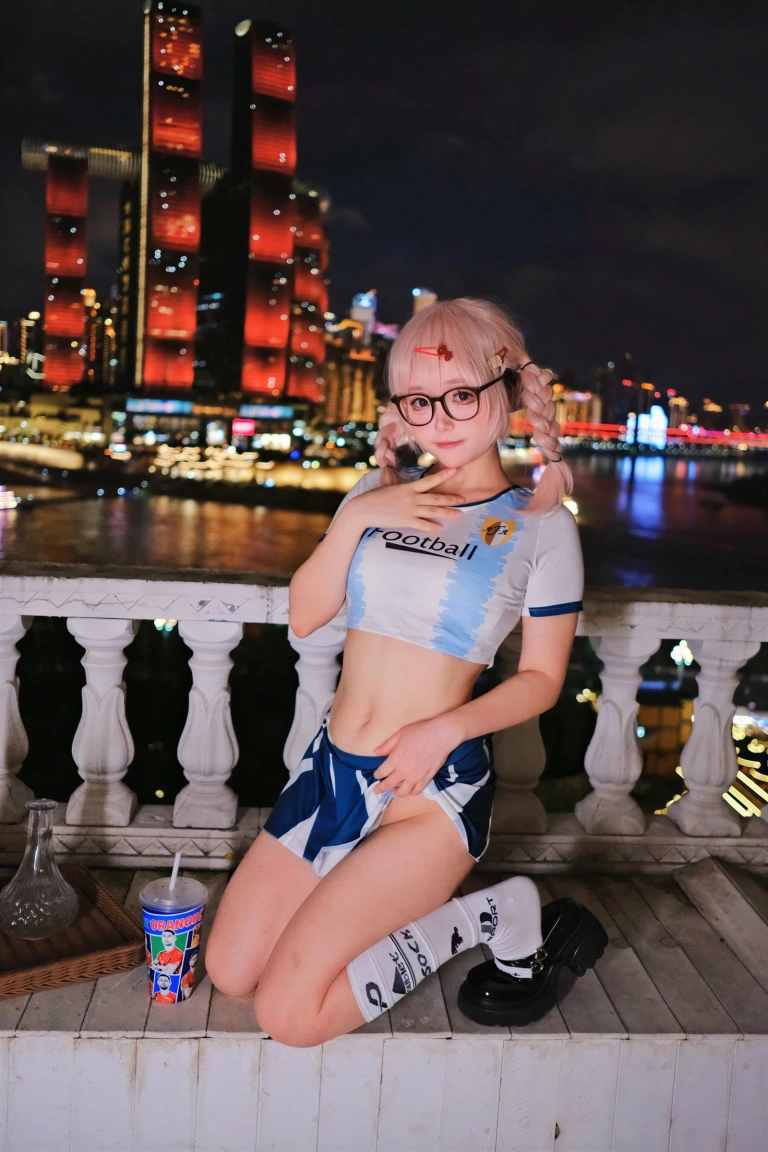 神沢永莉《一起为你加油世界杯》主题写真：126张全套美图，含6个视频
