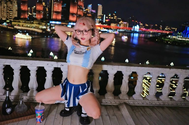 神沢永莉《一起为你加油世界杯》主题写真：126张全套美图，含6个视频