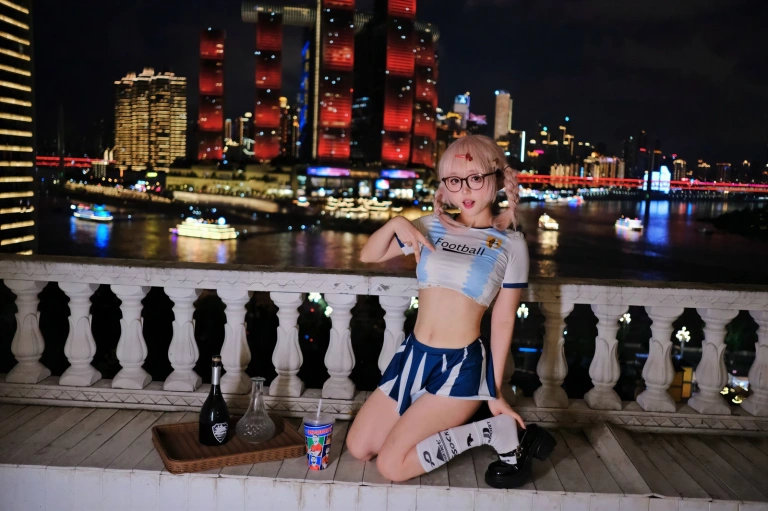 神沢永莉《一起为你加油世界杯》主题写真：126张全套美图，含6个视频