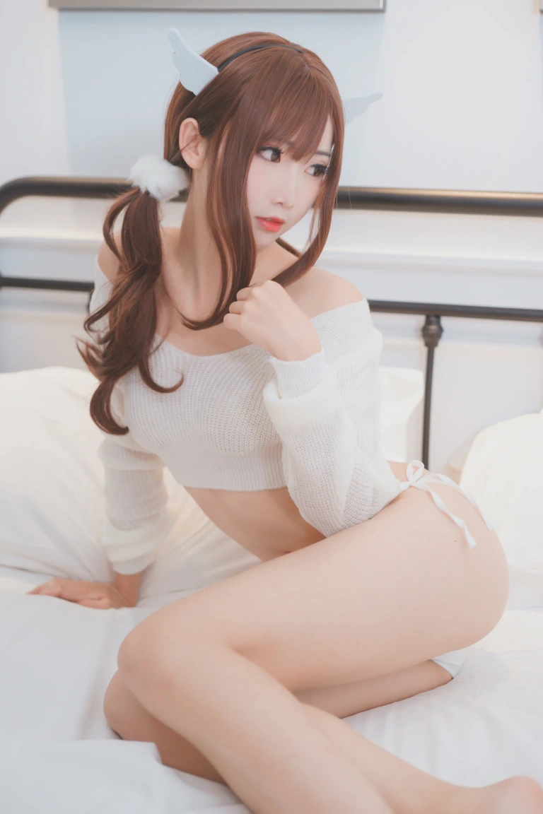 面饼仙儿《禁止通行》主题写真：12张全套美图