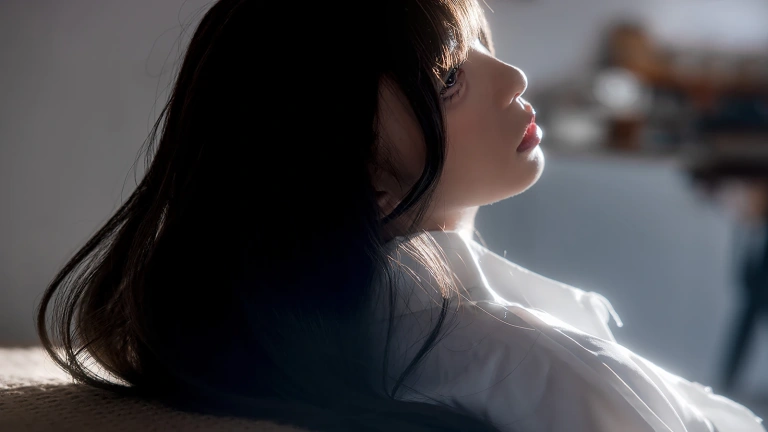 花铃《午后》主题写真：16张全套美图
