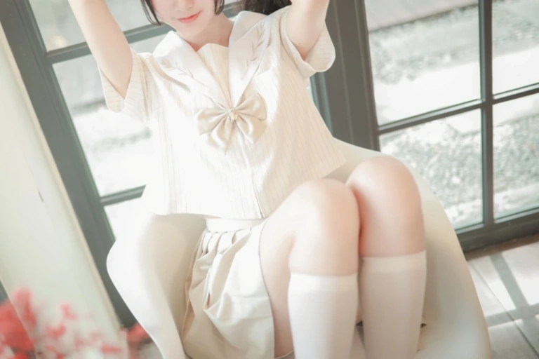 木棉棉《水手服》主题写真：19张全套美图