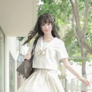 木棉棉《水手服》主题写真：19张全套美图