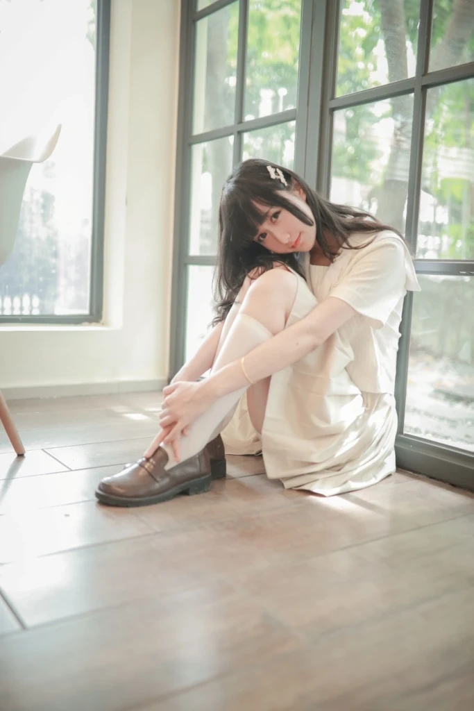 木棉棉《水手服》主题写真：19张全套美图